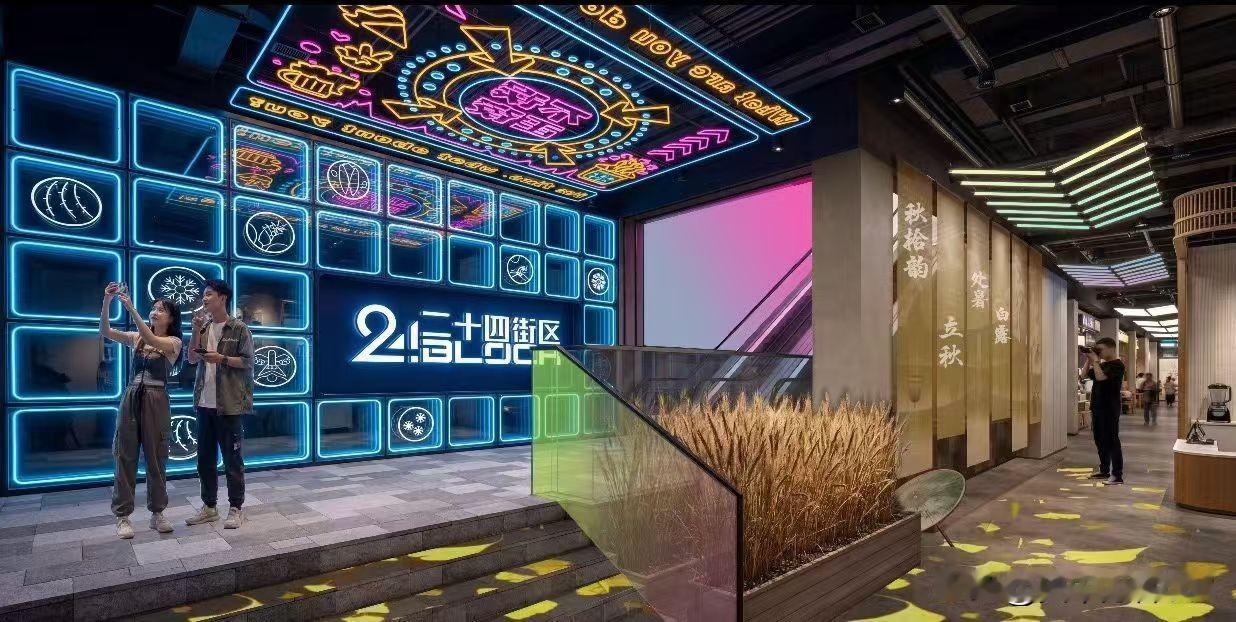 本次发布会开创行业先河，由自研AIVA智能生命体全程主持，实现AI与人类高管同台