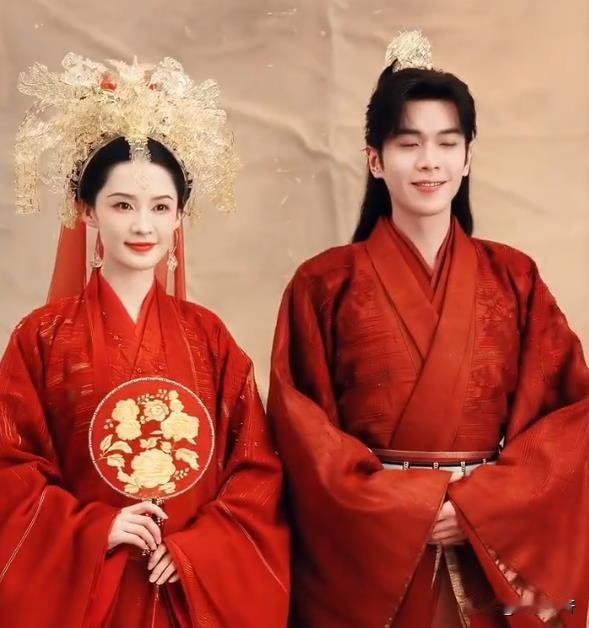 “饭碗”大婚终于来啦！
《庆余年2》名场面，范闲终于将他心心念念的鸡腿姑娘娶进门