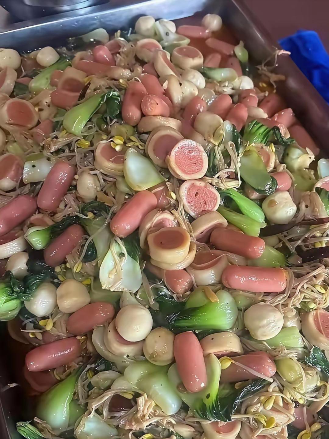 这个菜在食堂估计现在都不怎么喜欢了。