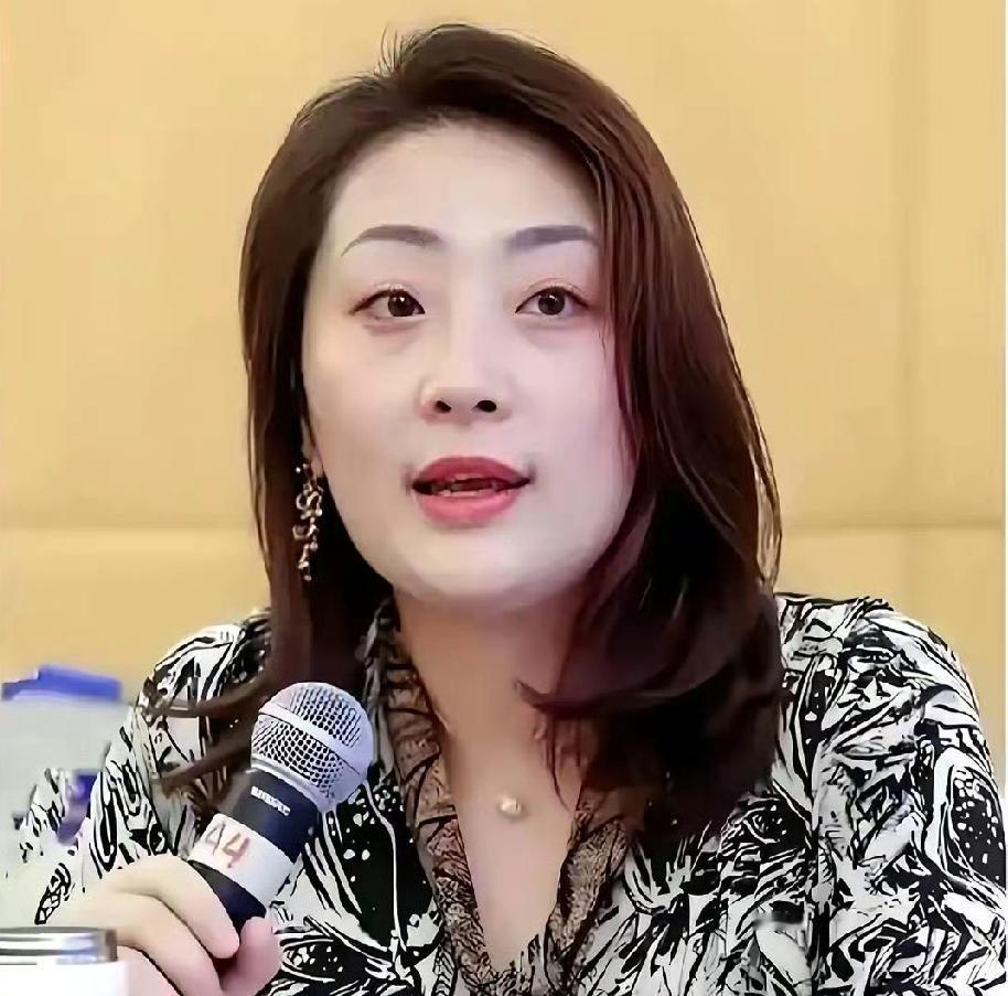 不出意外，

意外果然还是发生了，

谁能想到，宗馥莉的娃小宗从开始到结束，仅仅