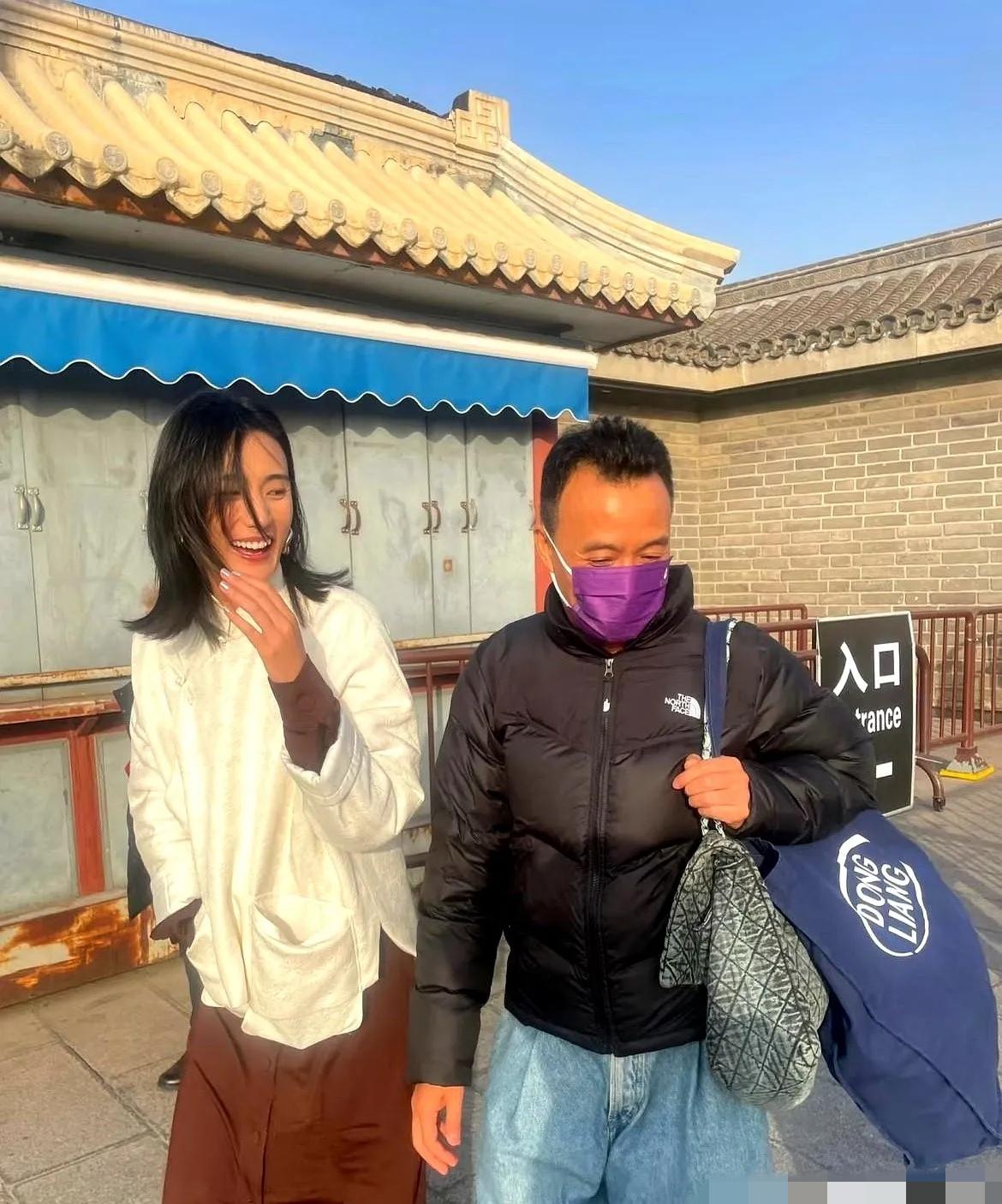 李亚鹏海哈金喜的离婚，
现在最难受的人，
应该是海哈金喜的父亲吧，他父亲曾经说过