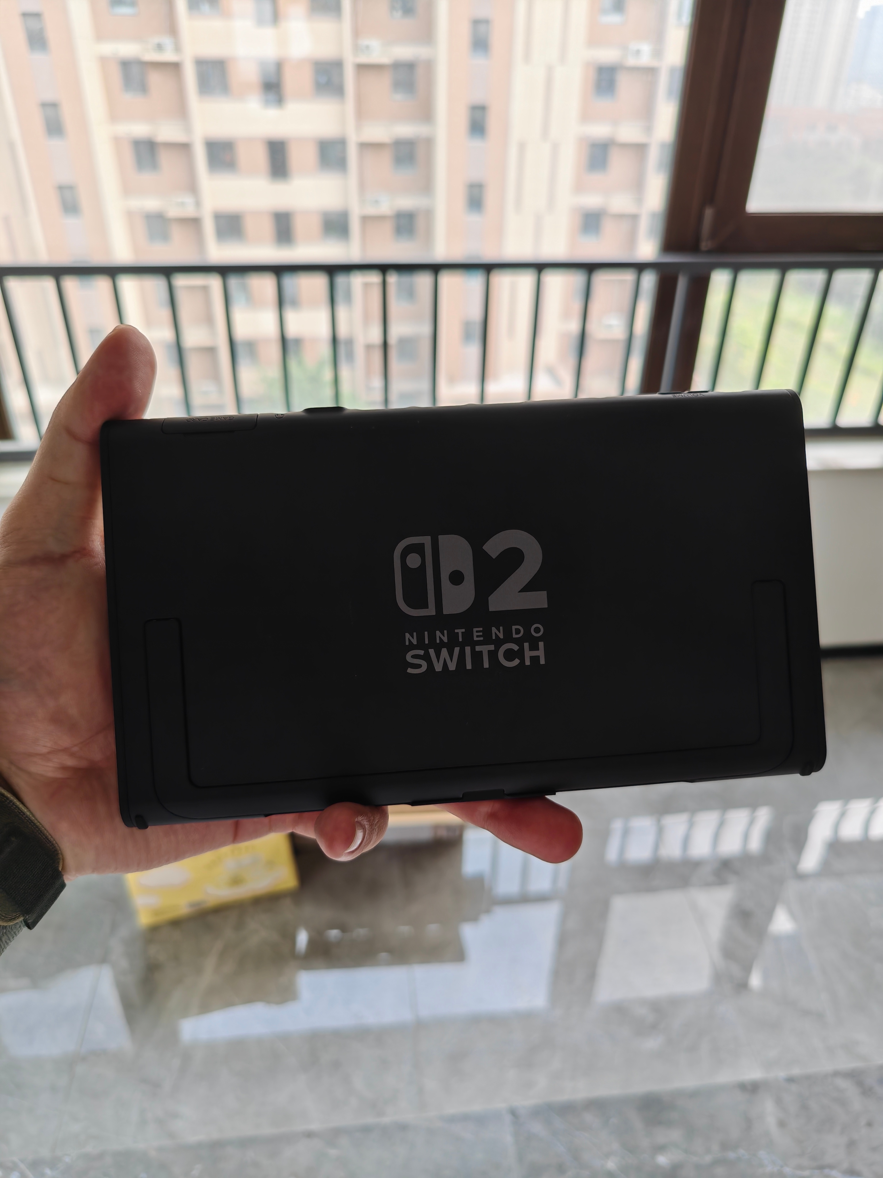 防止12小时飞机太无聊了，虽然有空中WiFi，又买了个玩具