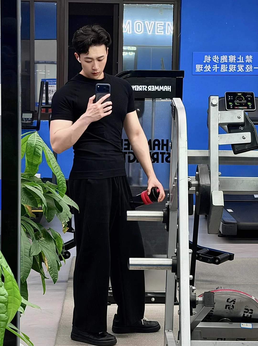 练后吃香蕉🍌两腿轻飘飘