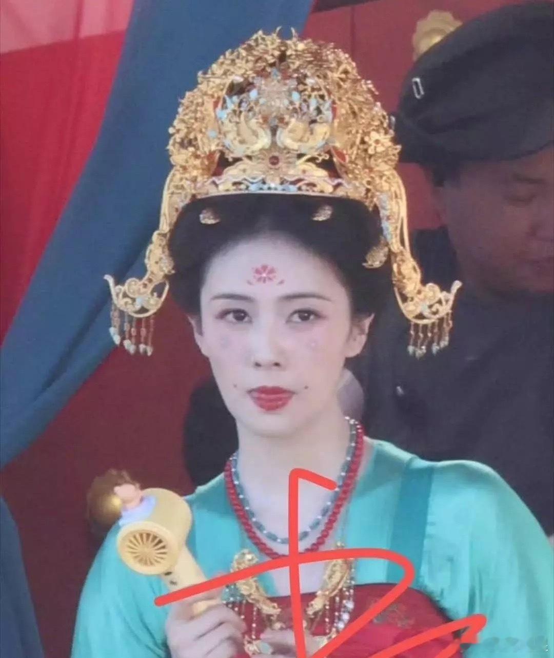 来认人，白鹿还是杨紫？ ​​​