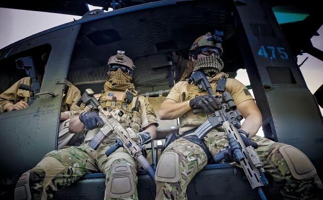 伊朗继续强硬下去，只能挨最厉害的揍。伊朗被美国制裁了40多年，一直没有放弃核研发