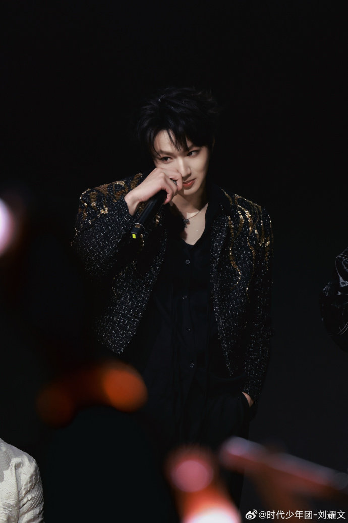 刘耀文好干脆的一声爹别人犹豫半天，刘耀文直接干脆喊出口，马嘉祺当场被拿捏住胜负欲