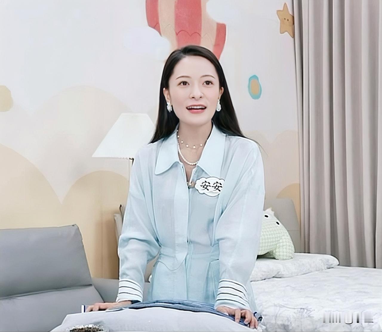 发现短短一年半时间
董宇辉旗下的女主播们变化好大
不仅越来越美了，而且辨识度也越