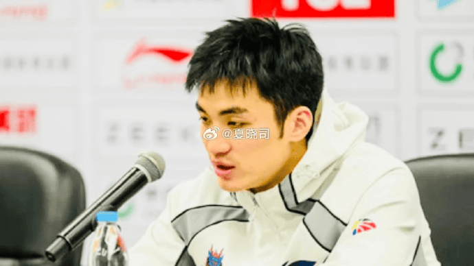 媒体人：于德豪趁着没比赛，请全队一起品尝了家乡湖南菜