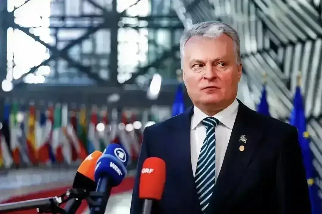 碰瓷的立陶宛嘴角又开始漏风了！立陶宛不许东方大国统一。

立陶宛发布了一个“印太