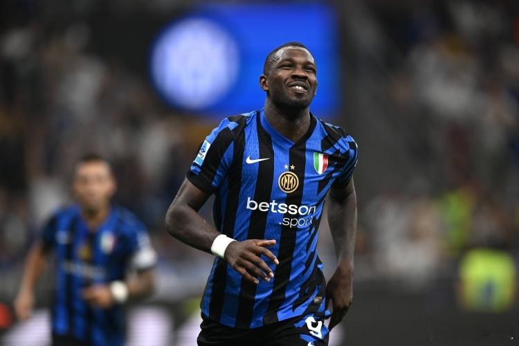 英超  利物浦🆚狼队他们在赛季起伏不定的情况下，最近凭借两连胜小有起色，但总体