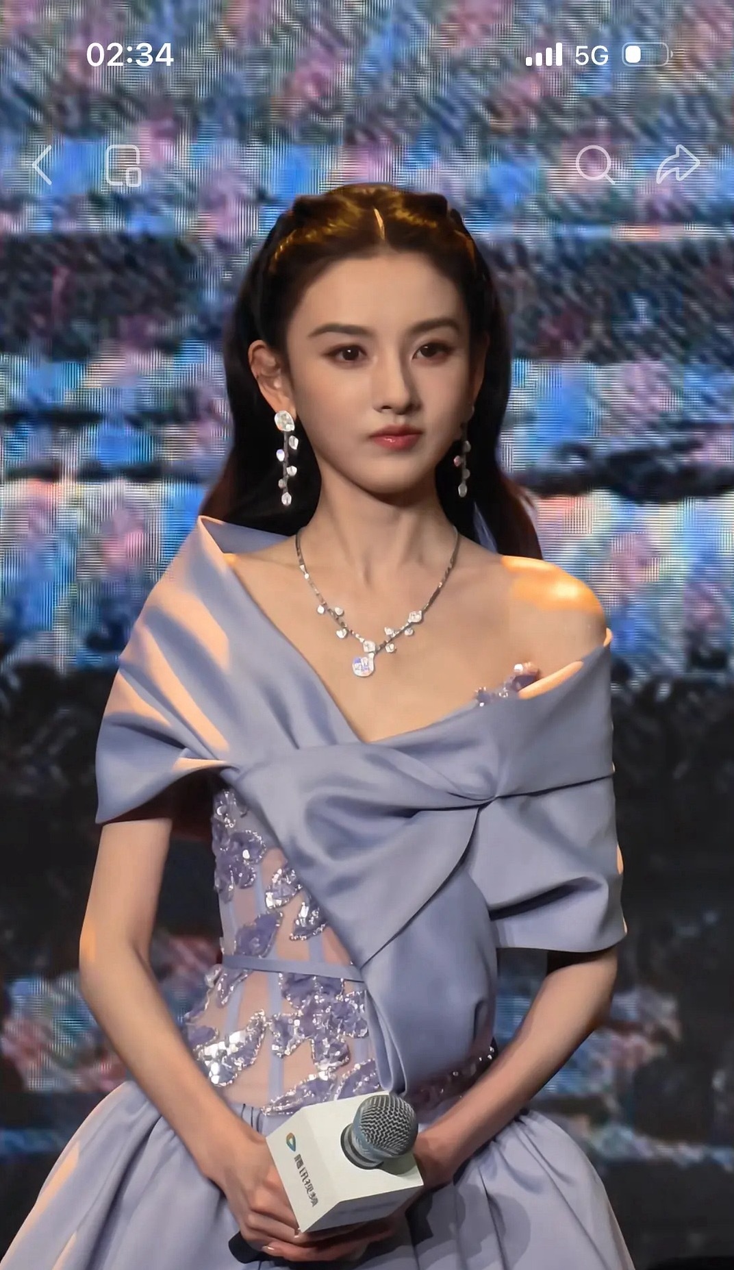 宋祖儿现在真的好瘦啊简直就是皮包骨头 