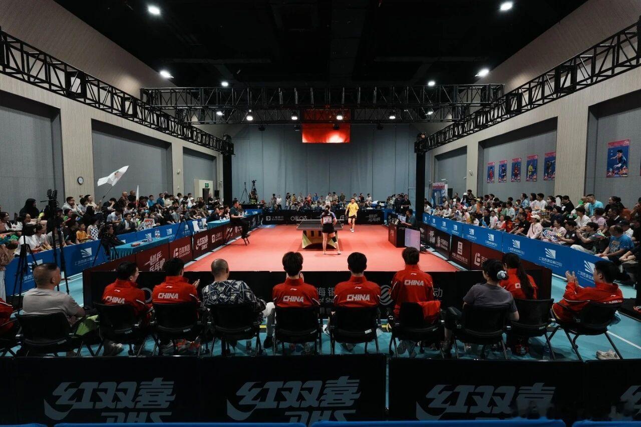 上海乒乓球嘉年华总决赛打响🏆2026上海乒乓球嘉年华 总决赛今日打响！虹口邮储