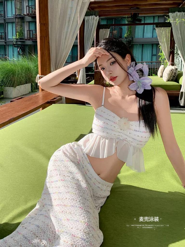 公主👸范度假高级感泳衣👙纯欲温柔绝美游泳时,穿什么颜色的泳衣更安全? 大胸妹