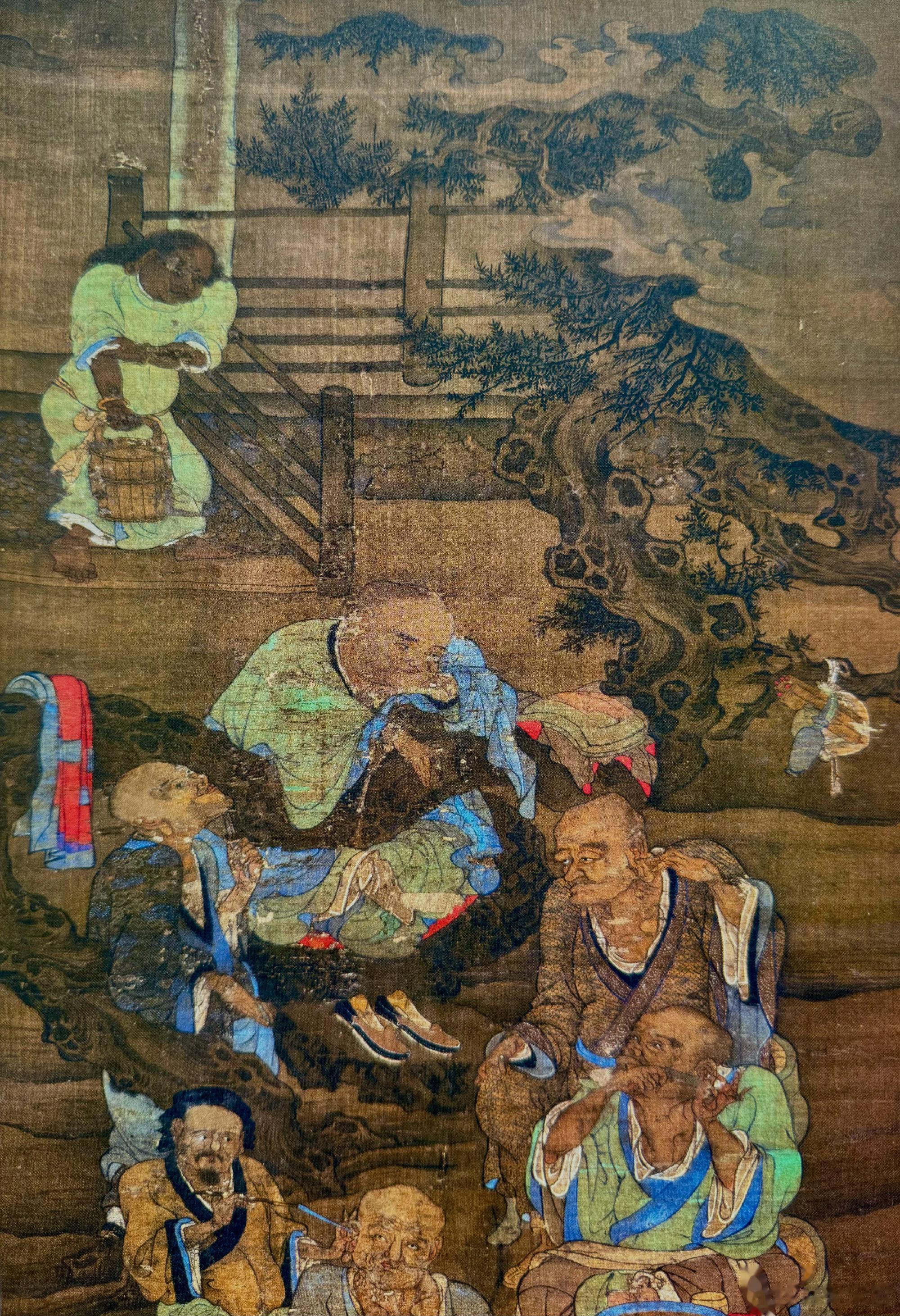 这件蓝色净瓶不知道是瓷的还是玻璃的 ​​​