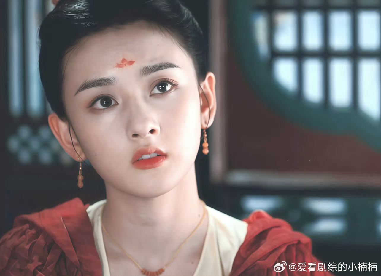 宋祖儿多多拍戏啊请所有资源都吻上宋祖儿宋祖儿多多拍戏啊 ​​​