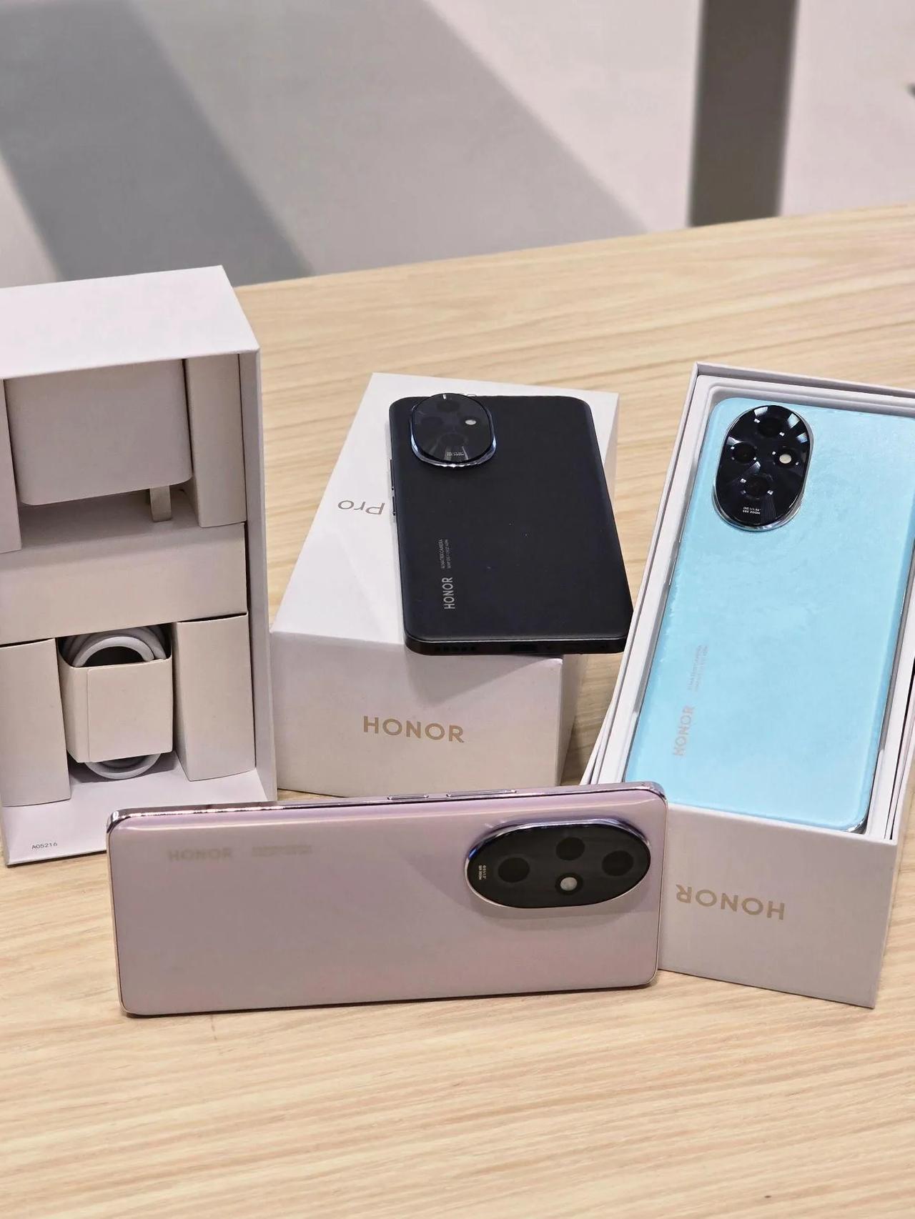 😍家人们，今天来给大家分享一下我上手荣耀 200Pro 的感受！

💥这款手