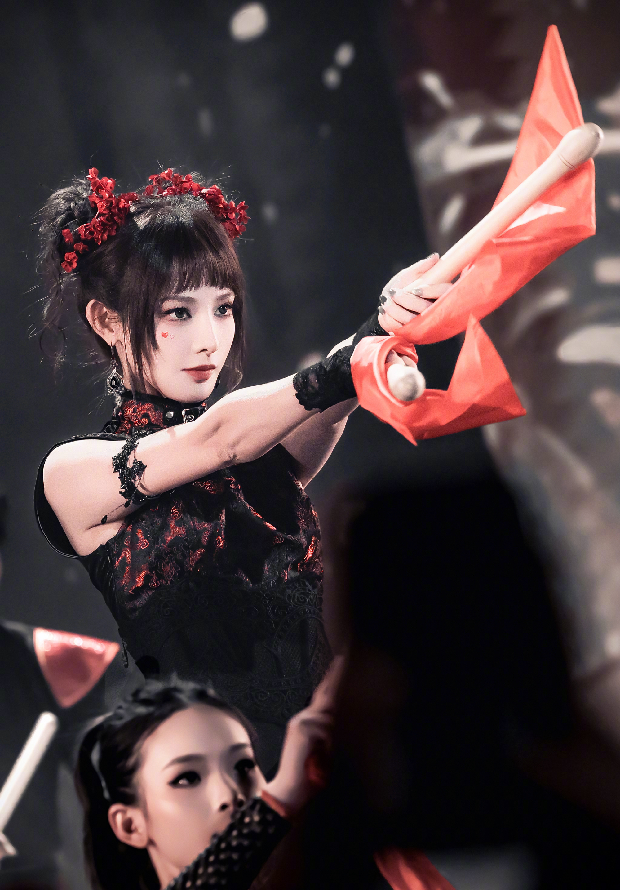 彭小苒彭小苒谁家福娃跑出来了 看彭小苒的新造型，真的越看越像福娃🧧 软糯又灵动