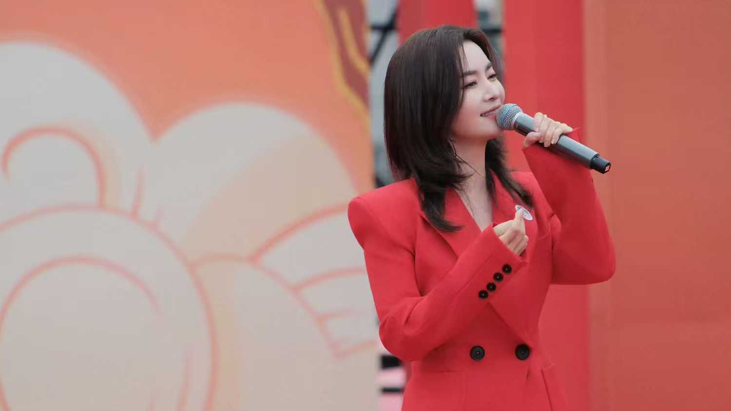 李晟专辑预告李晟这次彻底放开自我做专辑，不固守舒适圈，国风古韵搭配动感流行，每首