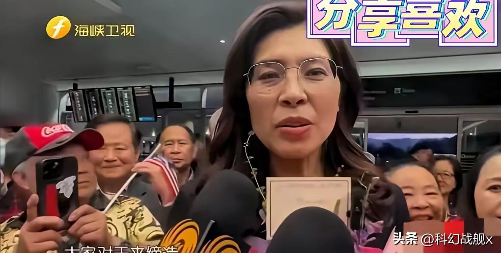 郑丽文这次去了趟西方，回来后的这番话，确实耐人寻味。

她这趟出去，话里有话。对