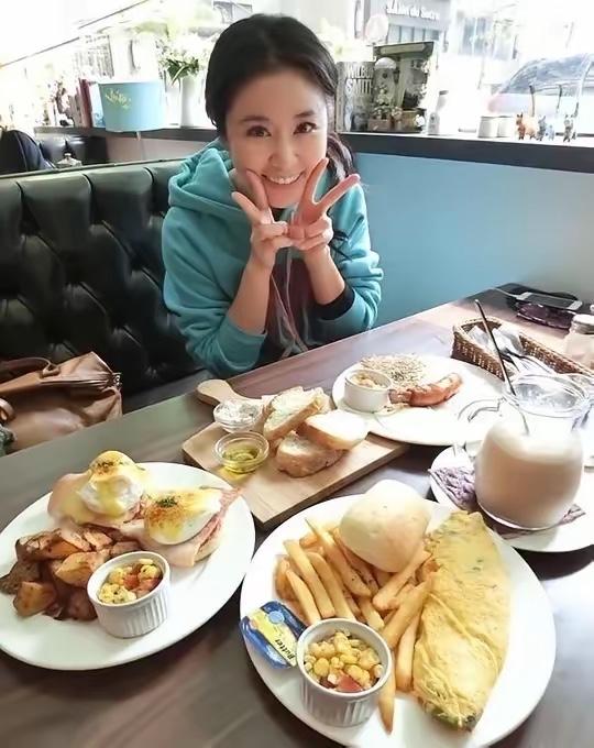 林心如吃的早餐好有营养，难怪保持这么好的状态
