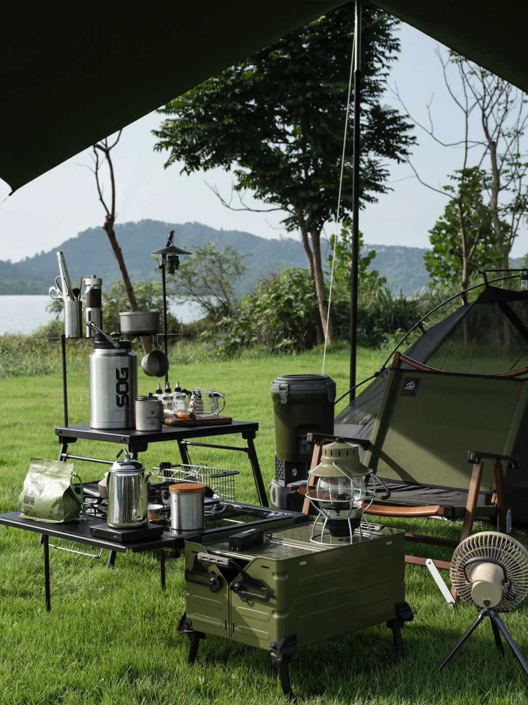 分享一组黑绿色系的露营搭配