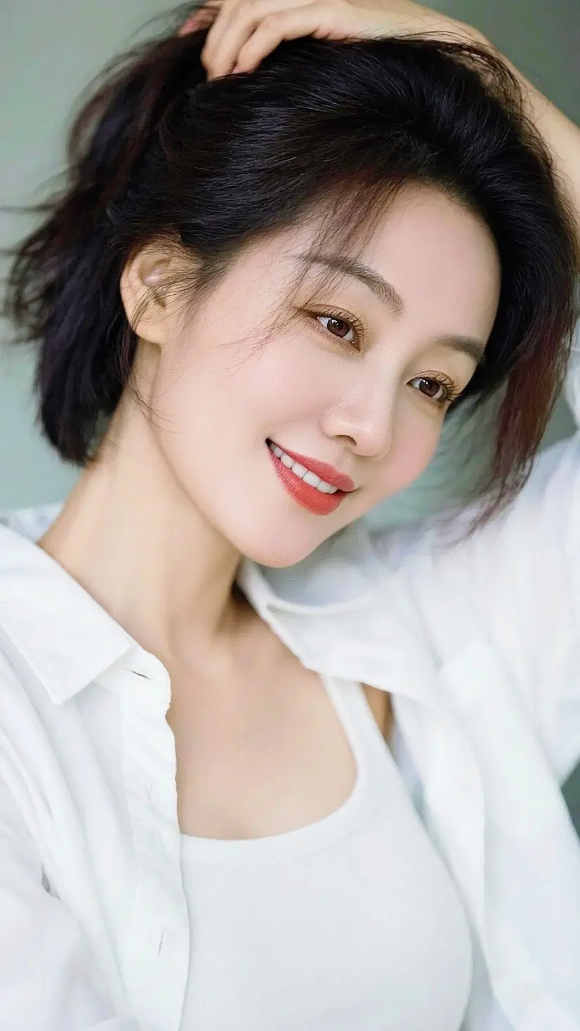 AI清新白衬衣写真 ai创作 广告分成玩法达人伙伴计划