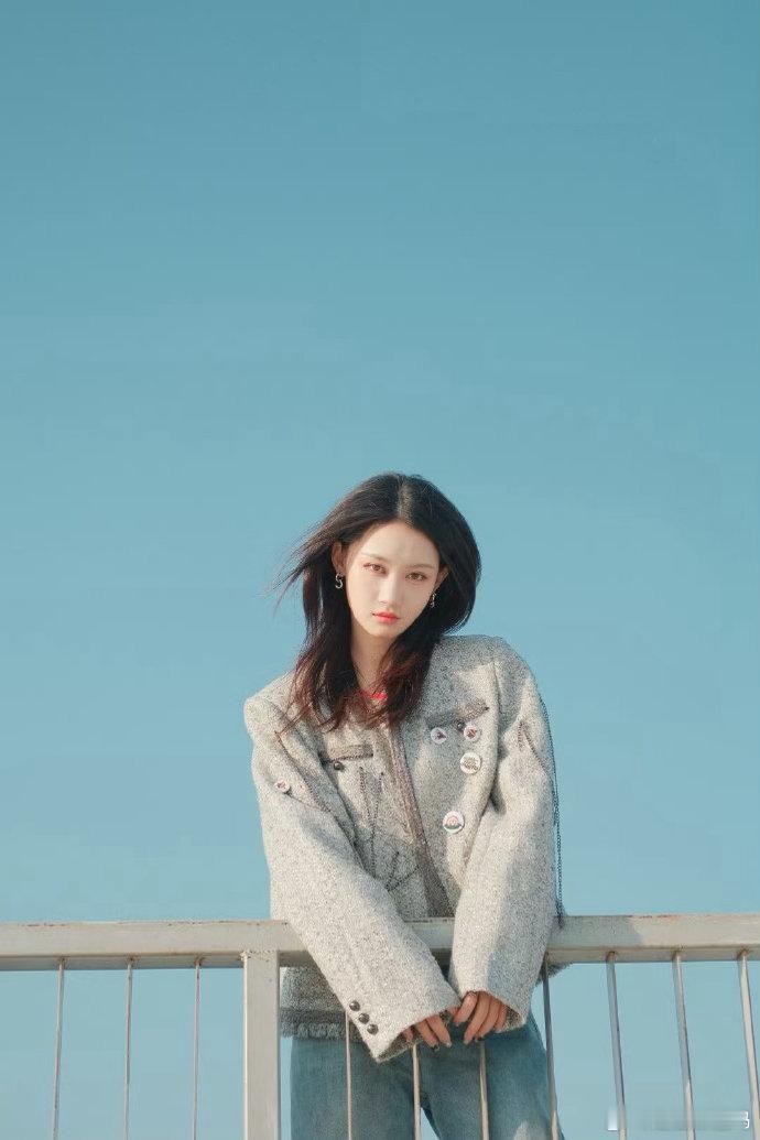 何宣林二公分组这分组也太绝了吧！淡淡、何宣林、唐艺昕、陈凯琳，舞担vocal甜妹