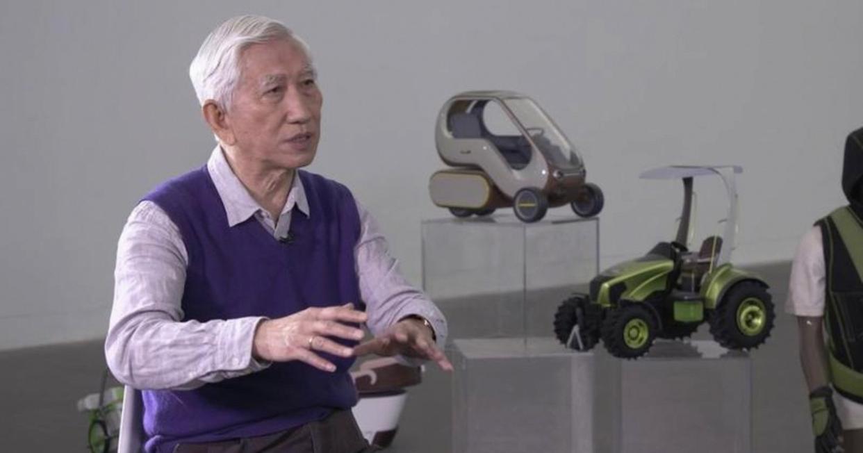 工业设计已死？清华教授柳冠中怒批：给资本涂脂抹粉，骗普通人花冤枉钱。
 
八十四