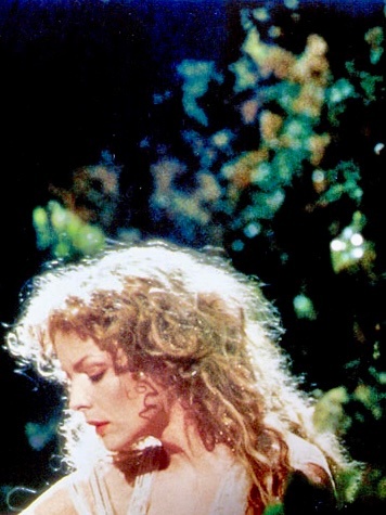 1999年，米歇尔·菲佛在《仲夏夜之梦》中扮演的仙后泰坦妮娅。一位司掌仲夏的女神