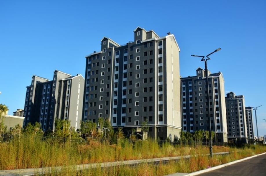 今天收到住房保障中心退的公租房各项费用2570元，我在市区的公租房还是退租了。