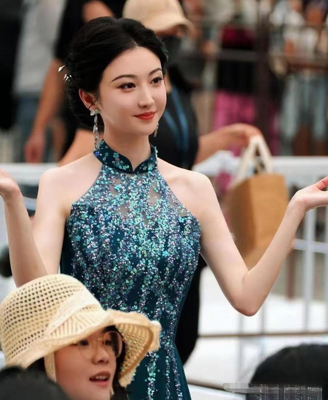 景甜又穿旗袍了