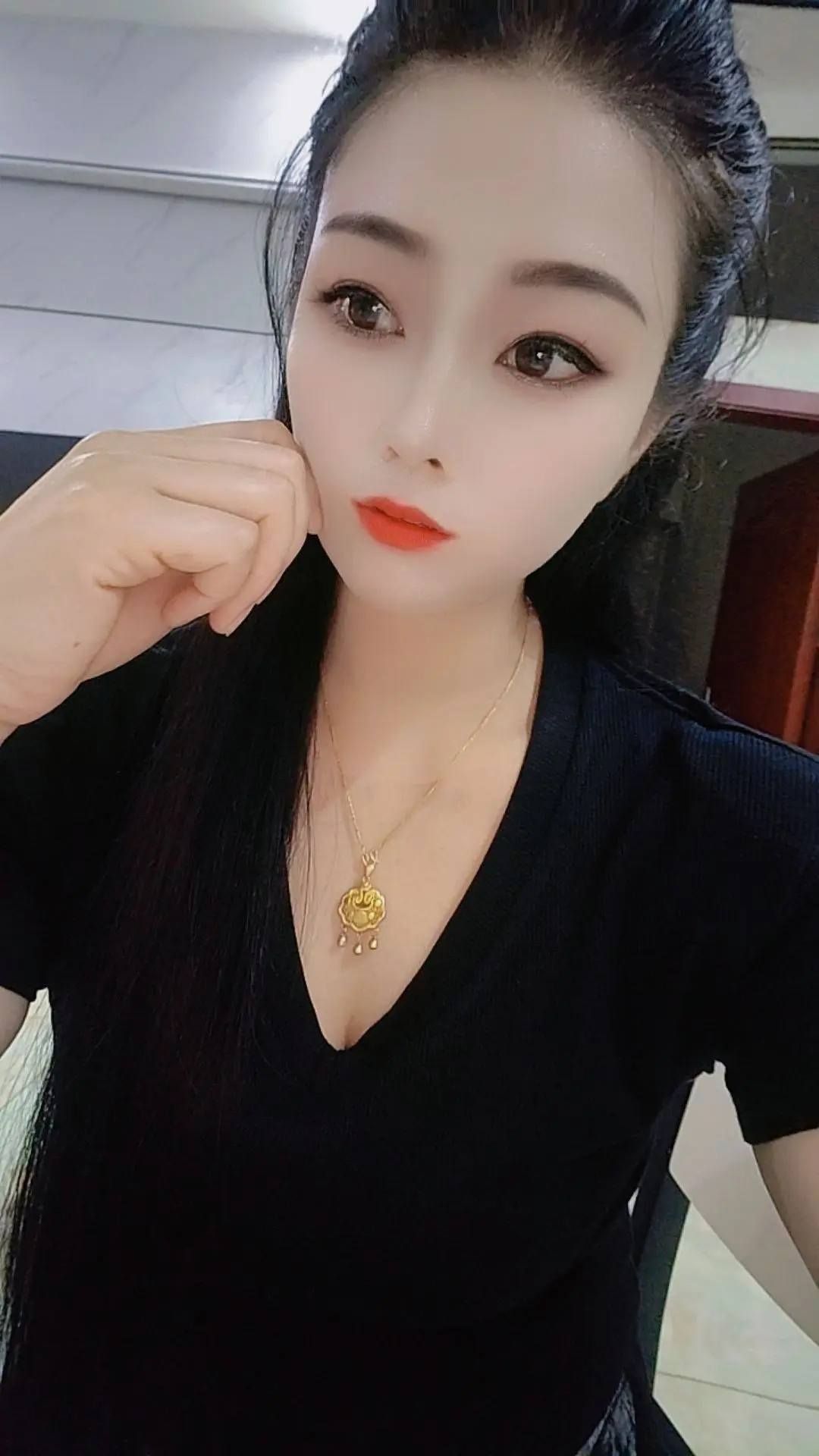 习惯发发 不是因为自己很闲 不是为了有多少赞和关注 只是喜欢了这种 不...
