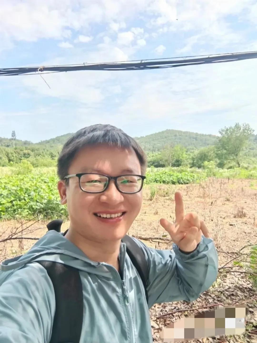 星期六无意中刷到一则寻人启事，就是一个人去龙泉山失联，当时觉得这么大个小伙子，应