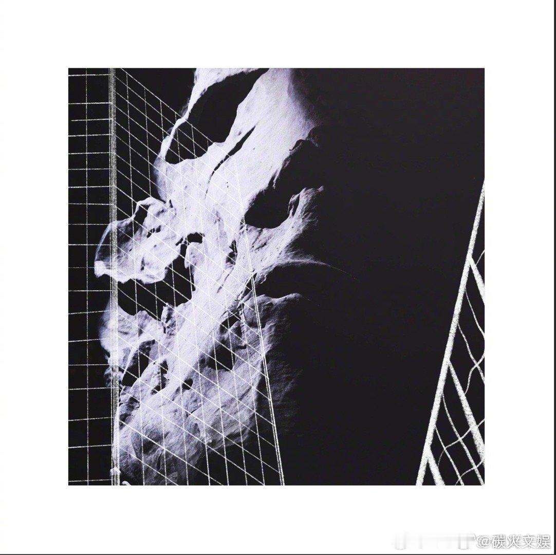 易烊千玺三个小时后见易烊千玺晒天空易烊千玺晒天空，三个小时后见，[挤眼][挤眼]