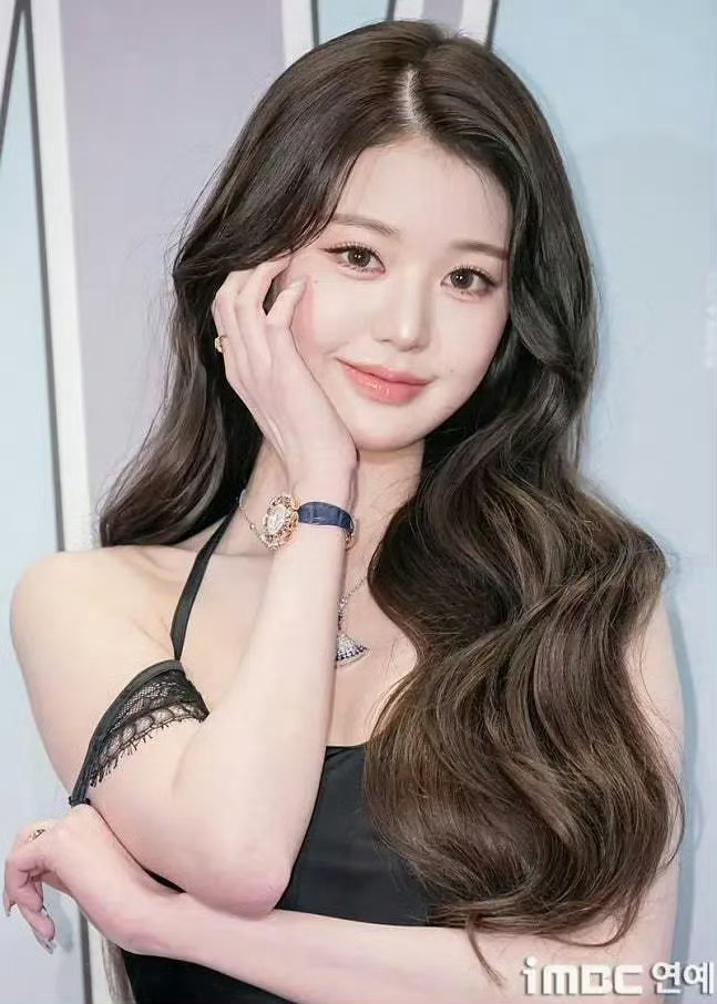 【张元英 柳智敏 雪允 申有娜 赵美延 ​】 这几个人组一个神颜团的话 出道即可