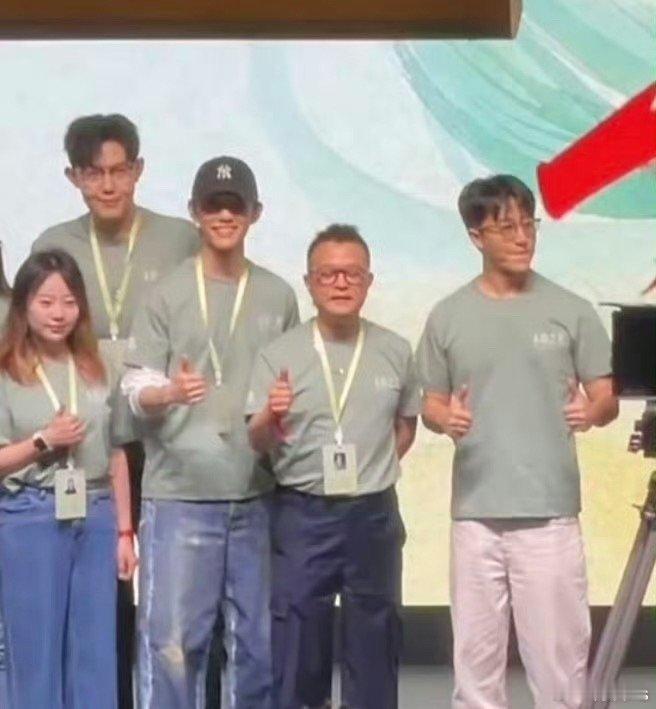 电视剧《未检之名》今天成都开机导演：万力（《震耳欲聋》）主演：黄轩、马柏全一个情