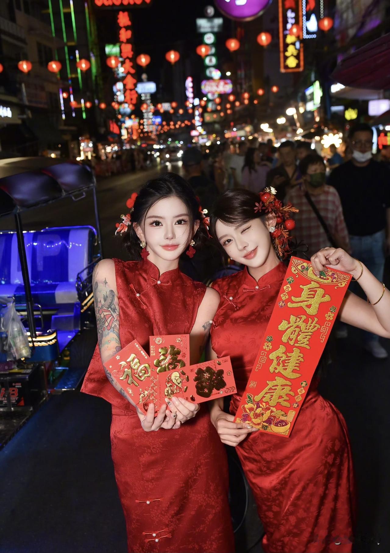 韩安冉去哪里找来的姐妹，跟她长得所差无几，我的脸盲症都要犯了。