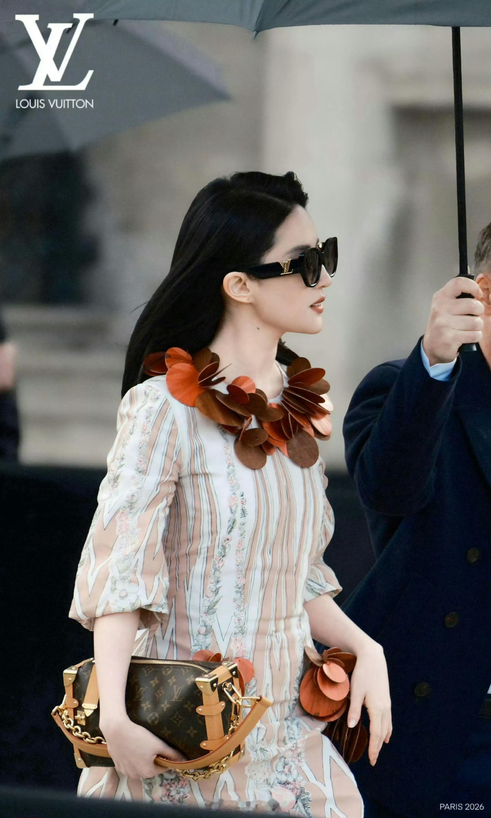 就说刘亦菲是85顶流   而且也是85🌸里最好看的她LV的神图蛮多的 地广各方