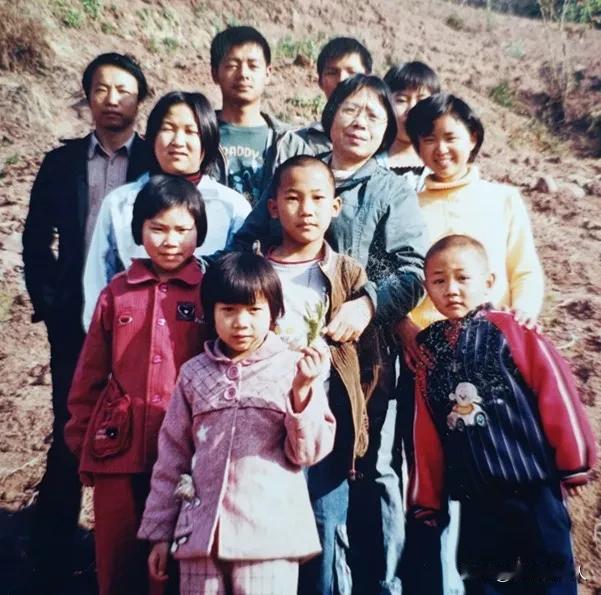 张桂梅的事迹告诉我们:成大事者，天时地利人和必须全都有，缺一不可，不信你看看她就