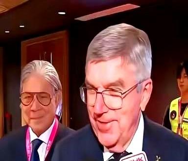 直接拒了！干脆利落，毫不拖泥带水！奥委会紧跟西方玩双标，终于把自己从香饽饽玩成了