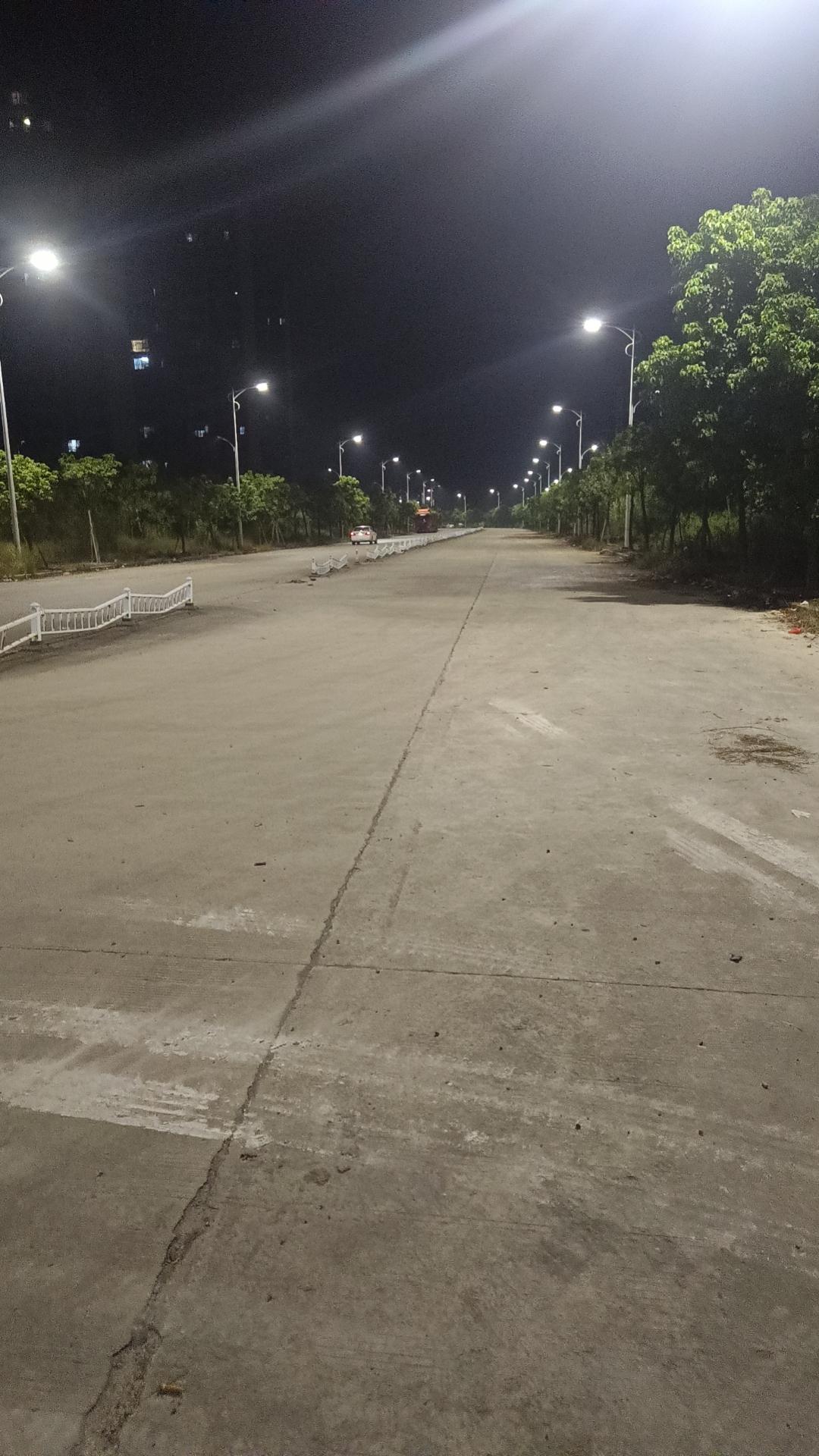 飙车的没有，在🚗震的就有。
#请勿飙车 #危险动作请勿模仿