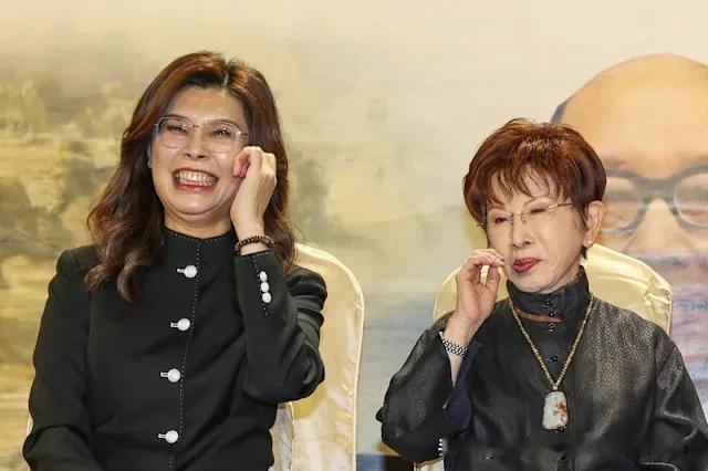 国民党推出两项党务修订提案，本质就是党内势力针对党主席郑丽文展开的权力制衡。
 