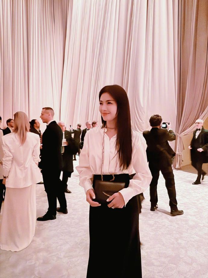 刘涛托纳多雷合作 刘涛这次太出彩！作为唯一受邀中国女演员参加托纳多雷纪录片首映礼