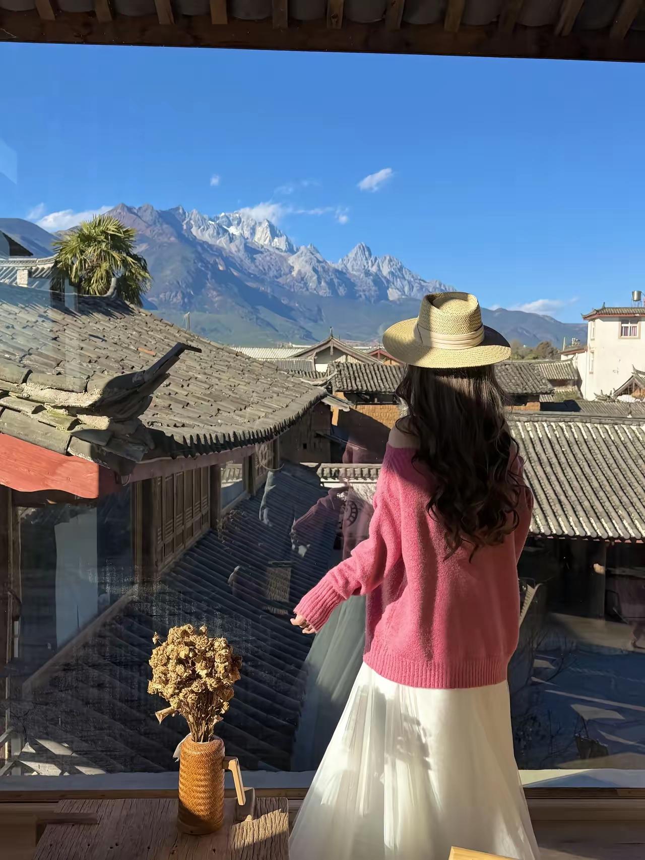 真的太扎心了，子女有出息，父母的底气真的藏不住。
不是父母爱攀比，而是孩子争气，