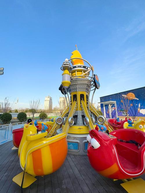 唐山大城山公园完成城市更新，从老牌休闲地变身活力运动乐园。园内新增国际级攀岩墙、