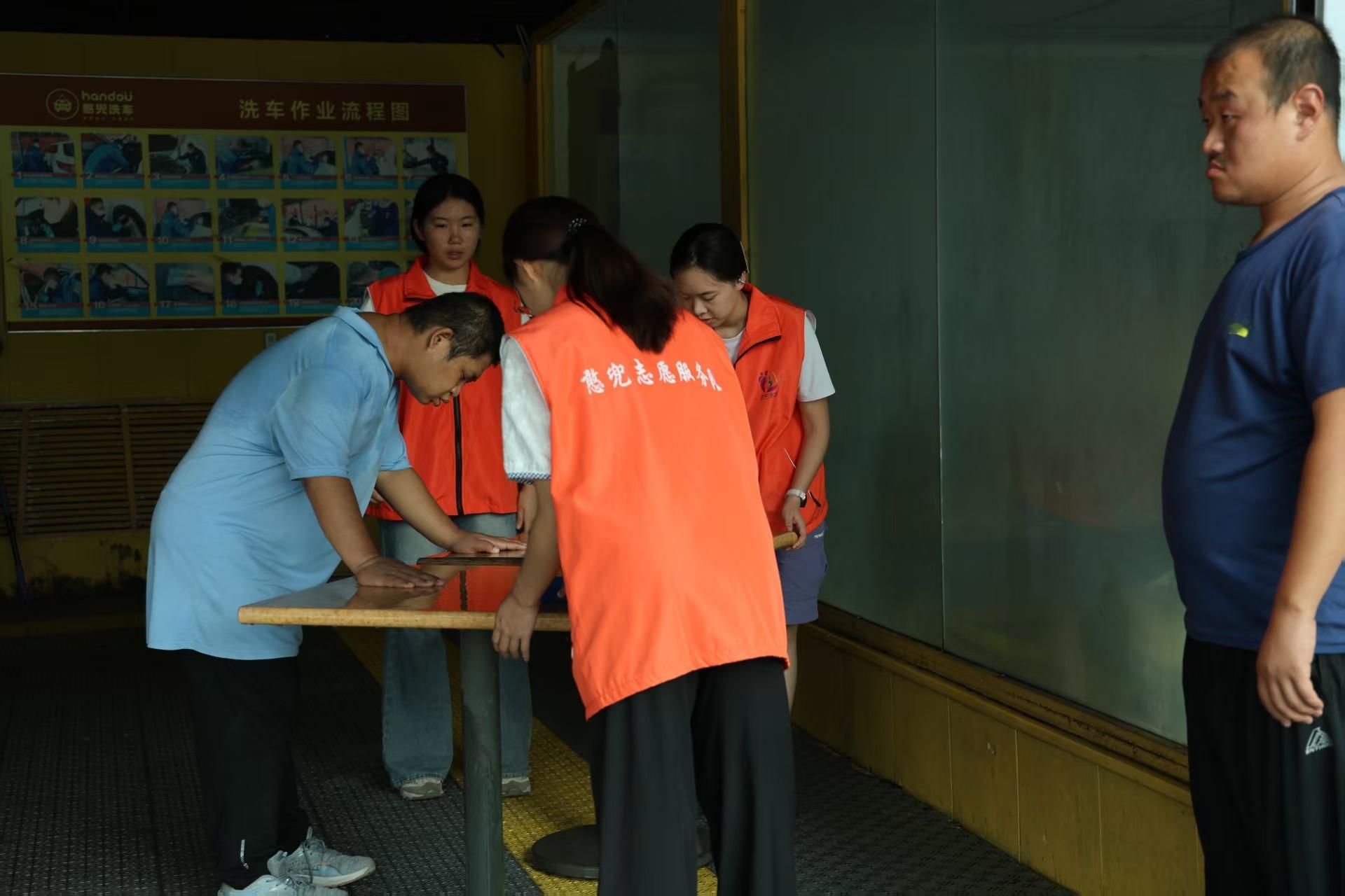 秦岭笑谈【扎根憨兜暖护 青春助力成长】曲阜师范大学三下乡2026年暑期，曲阜师范