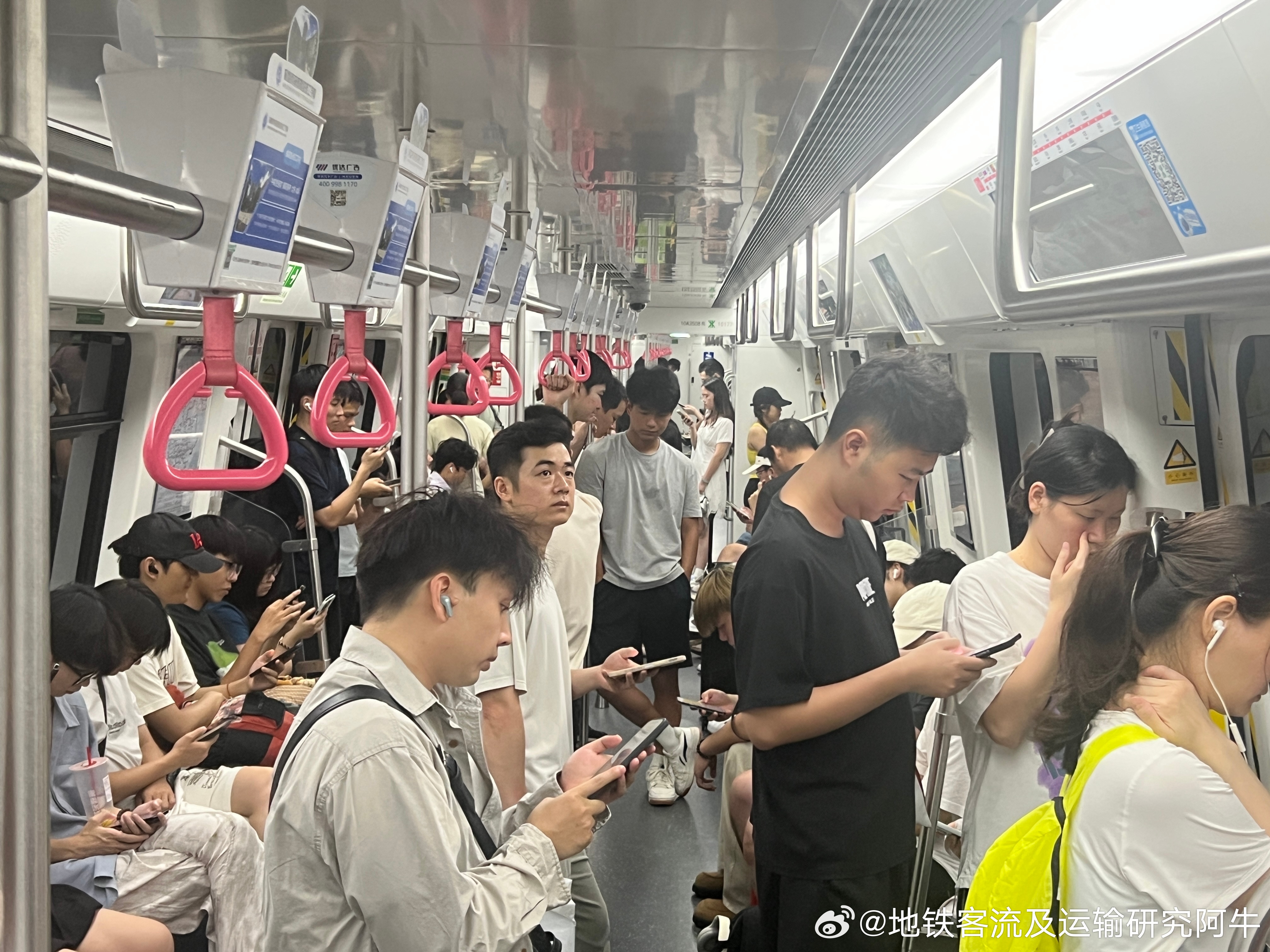 深圳地铁 网友：2026年7月18日（周六）15:40，深圳地铁10号线坂田北-
