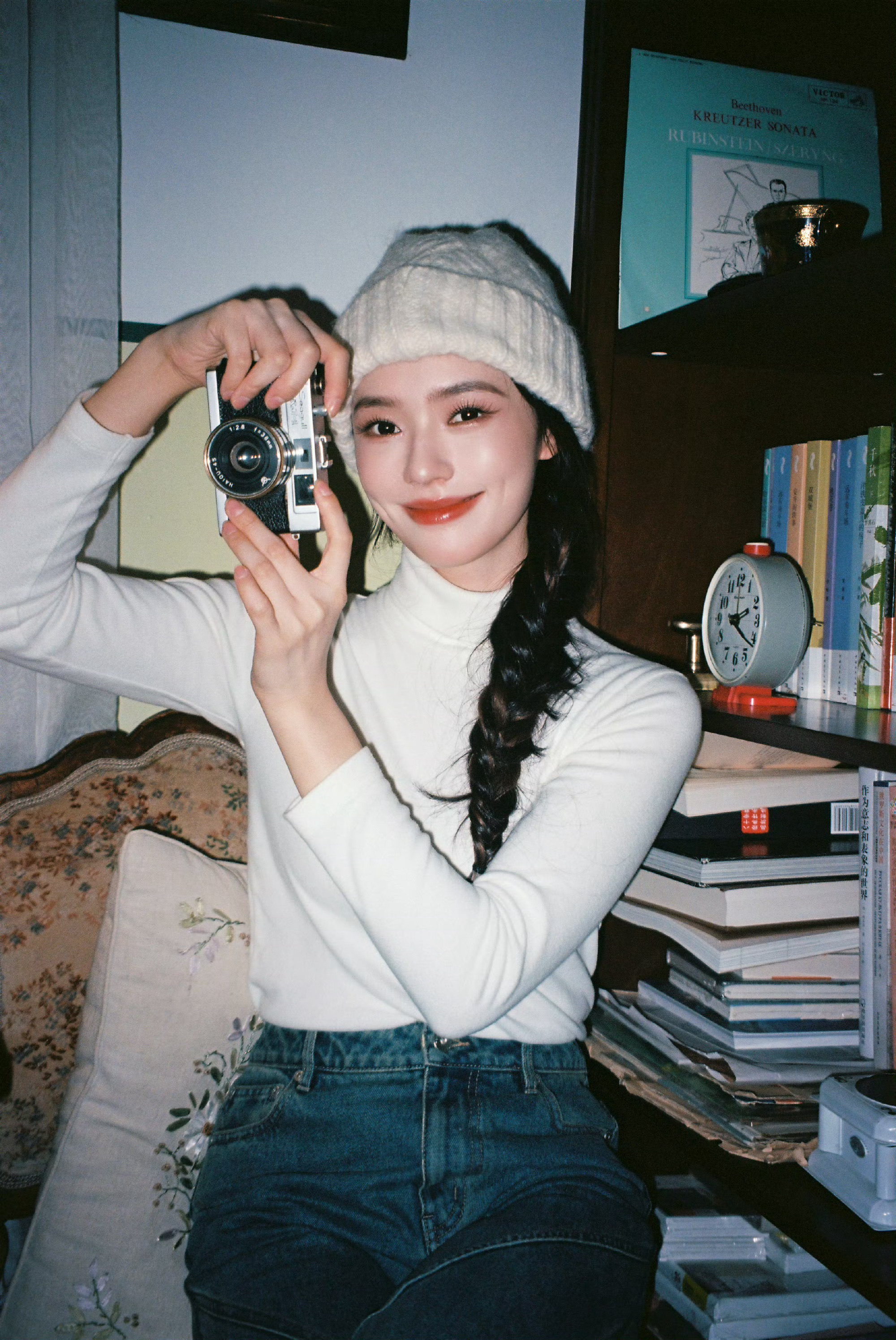 林允这一大碗是什么呀，允子穿高领也好看