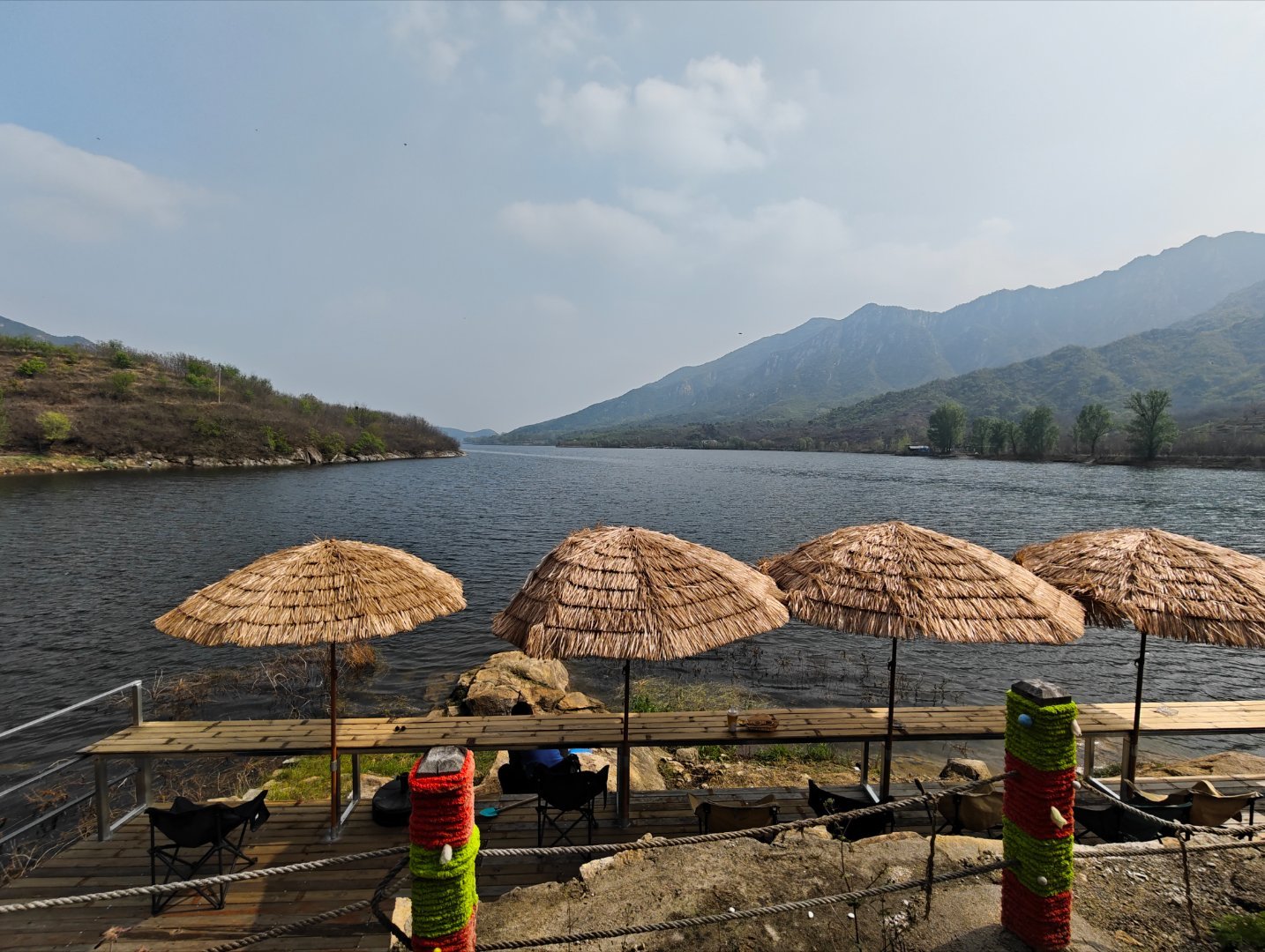 iqoo 山里转转骑行六十多公里风景不错，没白来。坐在水库边，喝个咖啡。安逸得很