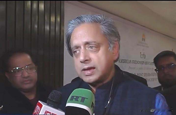 联合国副秘书长沙希·塔鲁尔指出，美国近期的行动让世界重回“丛林法则”，即“强权即